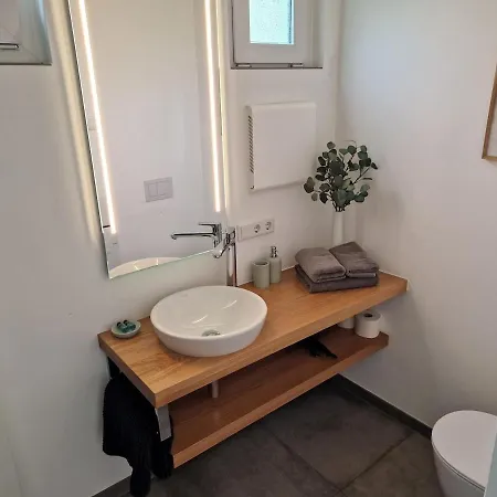 Fischer Von 1875 - Kuscheliges Im Gruenen Meerbusch