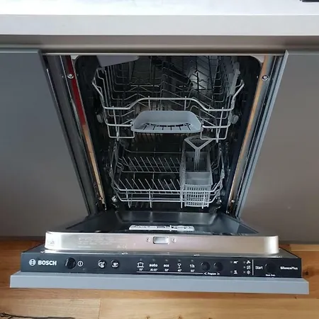 Fischer Von 1875 - Kuscheliges Im Gruenen Appartement