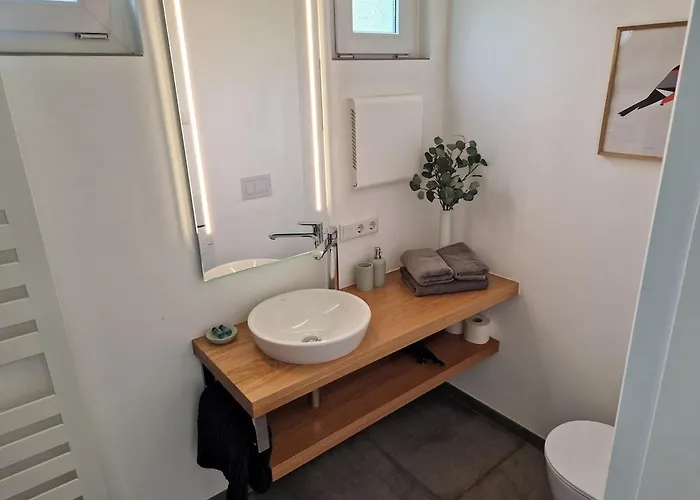 Fischer Von 1875 - Kuscheliges Im Gruenen Meerbusch