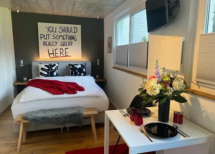 Fischer Von 1875 - Kuscheliges Im Gruenen